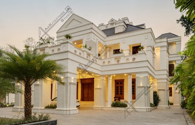 RESIDENCE AT GURUVAYUR, THRISSUR.
